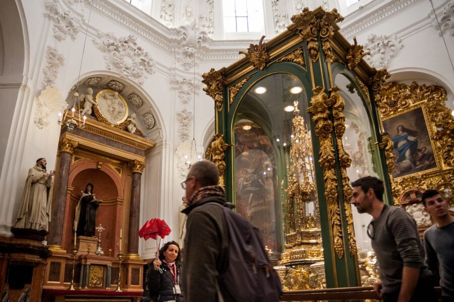 Córdoba: Skip-the-Line Great Mosque-Cathedral History Tour - What the Guides Add to the Visit