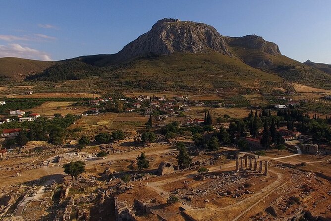 Corinth Canal, Mycenae & Nafplion Premium Tour with Expert Guide - A short pause in Syntagma Square