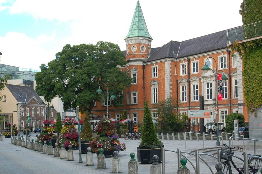 Cork: Guided Historical Walking Tour - Why the buried river gives Cork its character