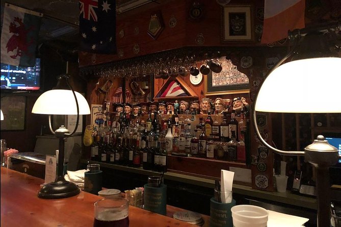 Creepy Crawl Night-Time Haunted Pub Walking Tour of Savannah's Historic District - Moving through Savannah after dark