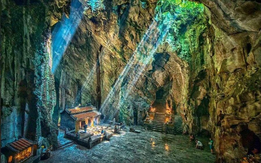 Da Nang: Lady Buddha, Marble Mountains, Hoi An Ancient Town - A Vietnamese dinner before returning