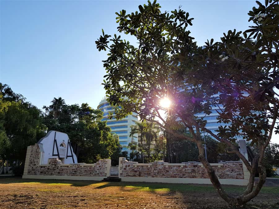Darwin: Small Group 2-Hour Heritage Walk - Public art, tropical plants, and small details