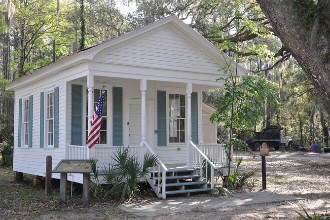 Daufuskie Island Guided History Tour from Hilton Head - What the guides add to the day