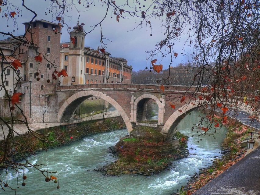Day drinking in Rome - Scandalous Roman History - Starting at the Orange Garden