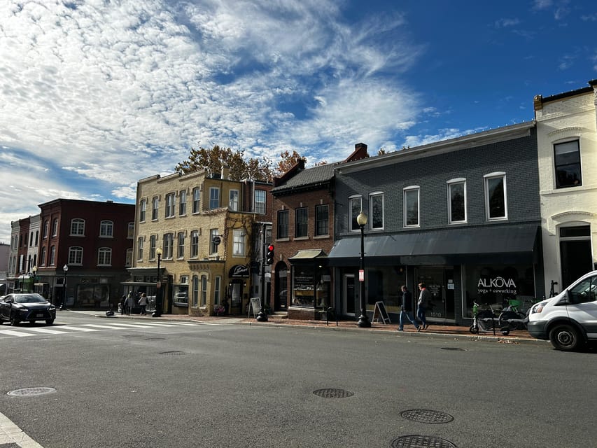 DC: Georgetown History & Architecture Tour with Local Guide - Georgetown University and the end of the walk