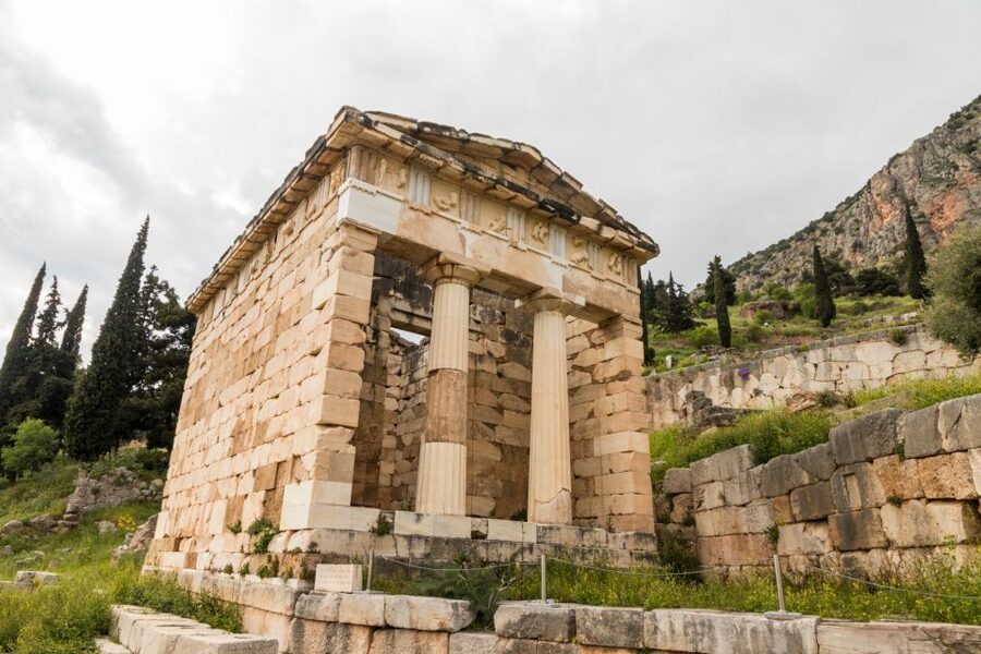 Delphi: Archaeological Site & Museum Ticket with Audio Tour - Walk into Delphi’s mountain sanctuary