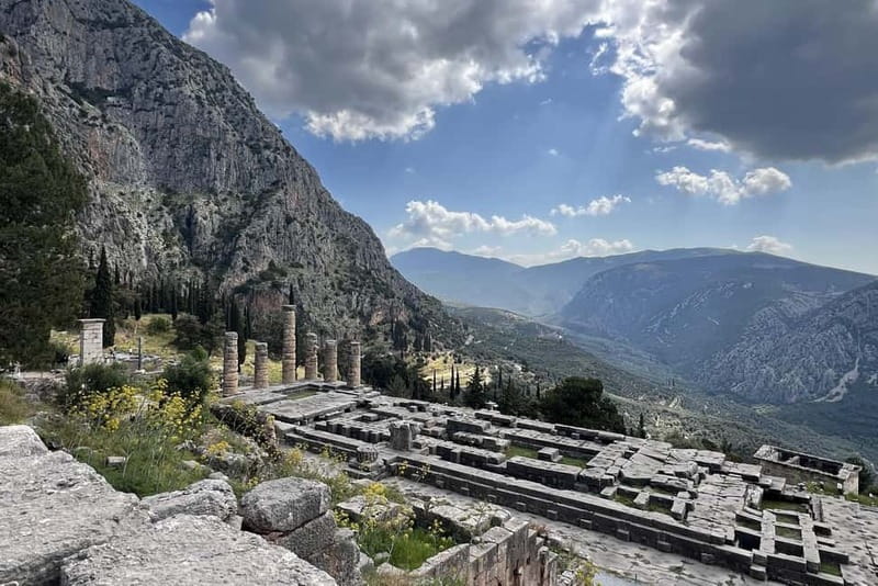 Delphi: Archaeological Site & Museum Ticket with Audio Tours - Why Delphi feels different from other ancient sites