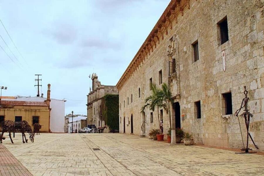 Discover Santo Domingo: Colonial History, Monuments & Lunch - Key points to know before booking