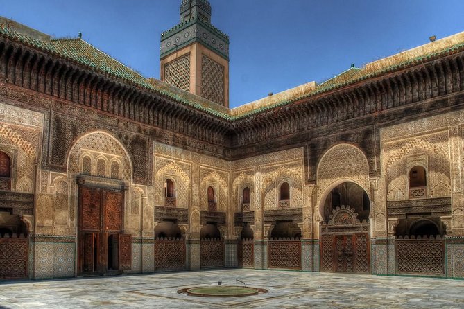 Discover the secrets of the Medina of Fez: guided cultural tour (private) - The mausoleum of Mulay Idrís