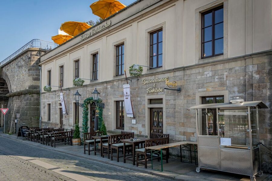Dresden: Guided Beer Tour of the Historic Old City - The Saxon feast in the Pulverturm