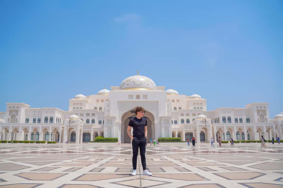 Dubai: Abu Dhabi Grand Mosque, Palace, and Heritage Village - The ride from Dubai to Abu Dhabi