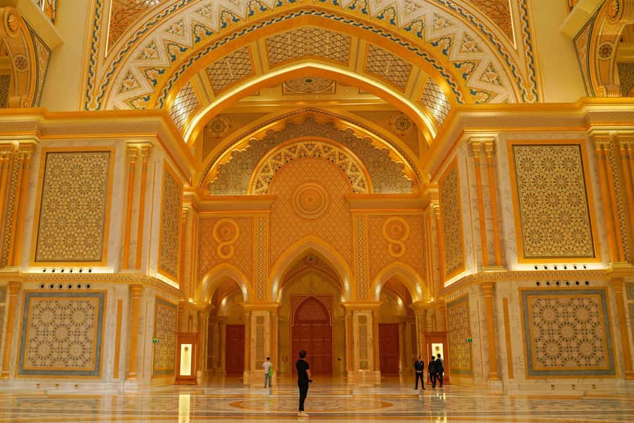 Dubai: Abu Dhabi Grand Mosque, Palace, and Heritage Village - Sheikh Zayed Grand Mosque in 90 minutes