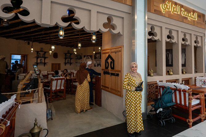 Dubai: Abu Dhabi Trip with Lunch at Al Khayma Heritage Restaurant - The guides make the difference