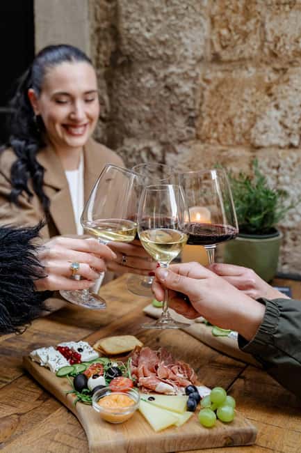 Dubrovnik Old Town: Night tour with History, Wine & Bites - Why an Evening Walk Works So Well in Dubrovnik