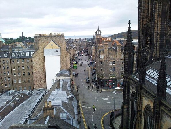Edinburgh: Historical Gems Tour with Whisky & Local Flavours - Key points to know before booking