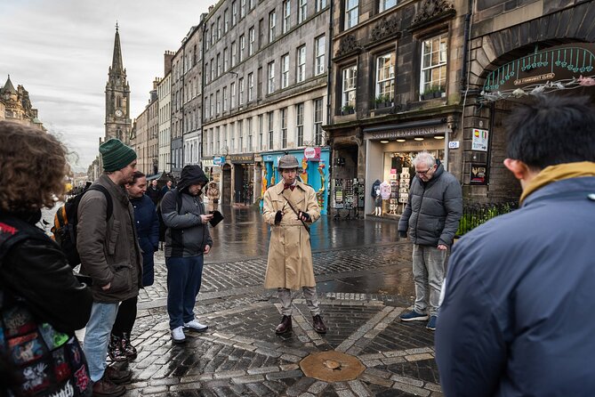 Edinburgh: Historical Gems Tour with Whisky & Local Flavours - Scottish fudge and tablet at The Fudge House