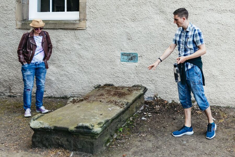 Edinburgh: Old Town and Underground Historical Tour - Who should book this Old Town tour