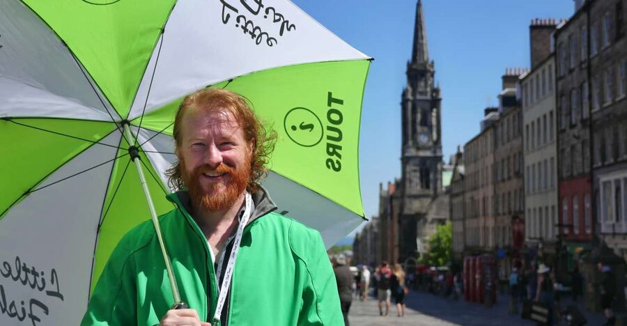 Edinburgh: Old Town History and Tales Walking Tour - Why a walking tour suits Edinburgh’s Old Town