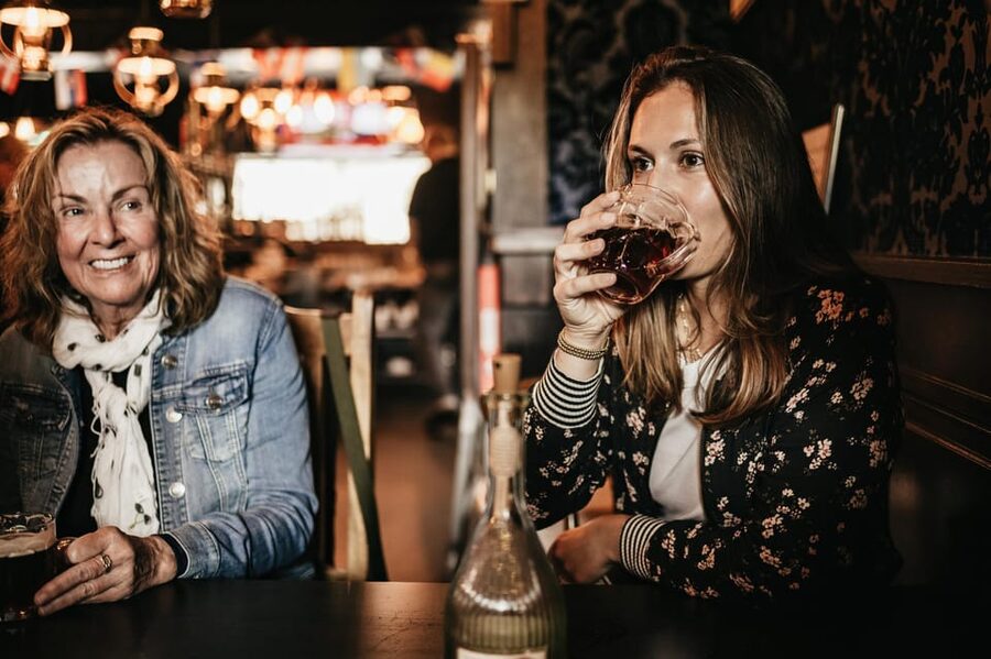 Edinburgh: Pubs and History Guided Walking Tour with Beer - Key points to know before booking