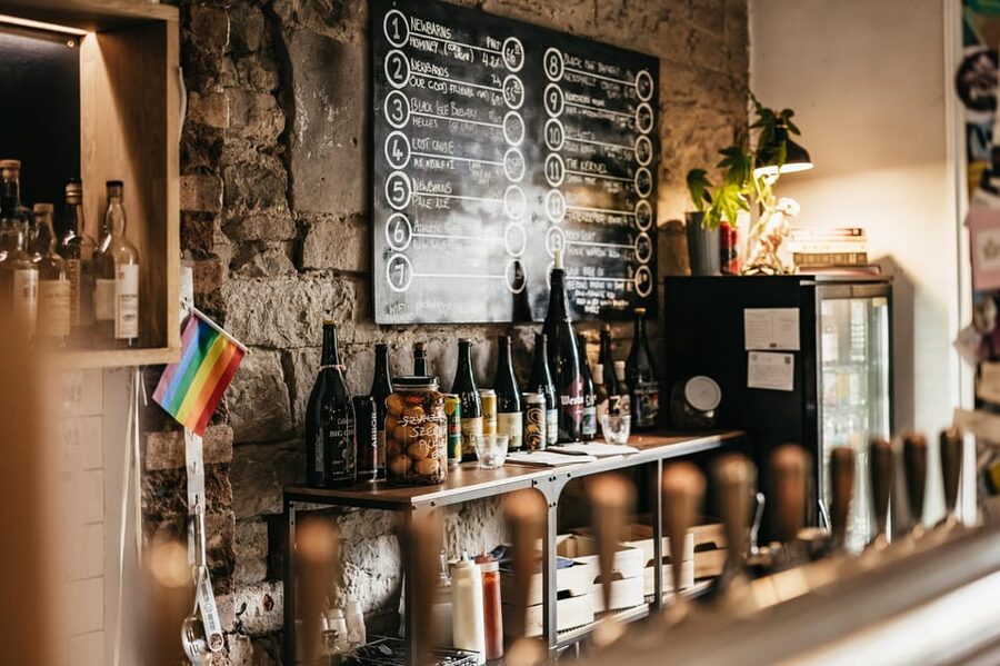 Edinburgh: Pubs and History Guided Walking Tour with Beer - Canongate and the third pub
