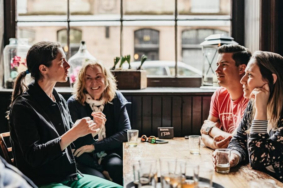 Edinburgh: Pubs and History Guided Walking Tour with Beer - The first stop in Edinburgh’s Old Town