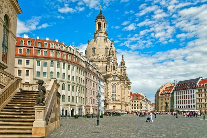 Elbfloren: Historical city tour - Starting at Dresden Castle
