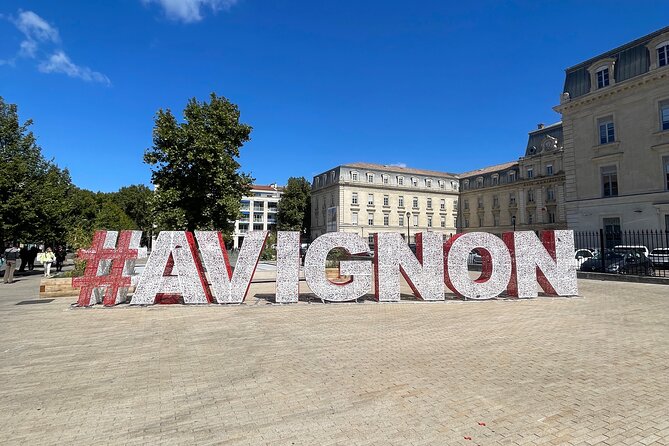 Enchanting Historical Walking Tour in Avignon - The whispering boxes help, but they are not for everyone