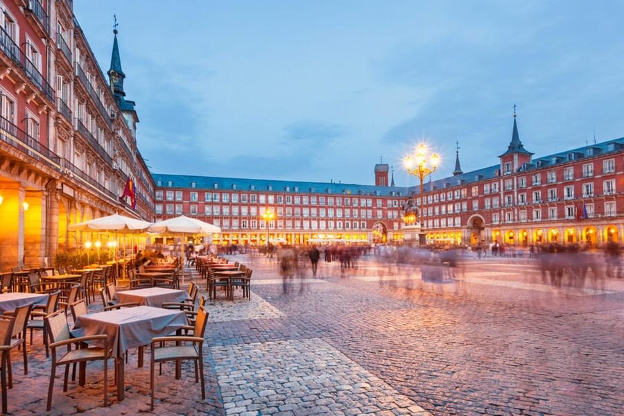 Essential Madrid: Walking Tour of the Historic Center - Key points at a glance