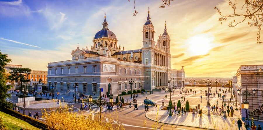 Essential Madrid: Walking Tour of the Historic Center - Why this short Madrid walk works
