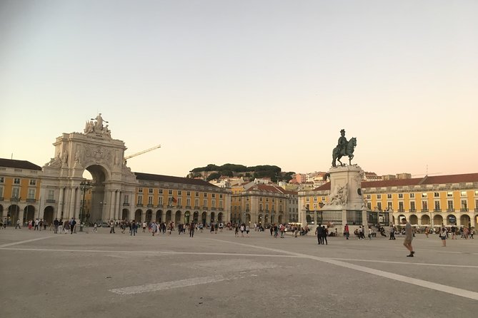 Explore Lisbon by Tuk Tuk: History and Viewpoints - Viewpoints that explain Lisbon’s hills