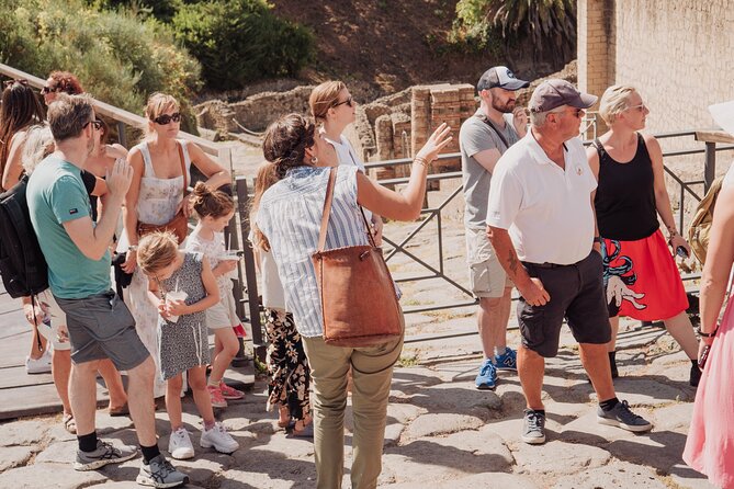 Explore Pompeii with an Archaeologist - Thermopolium VI brings ancient fast food into view