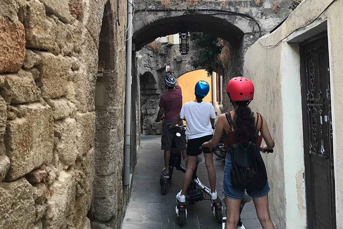 Explore the Medieval city of Rhodes on scooters - 2 hours - My call: book it for orientation and fun