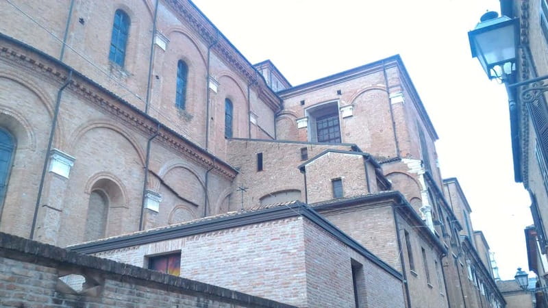 Ferrara: Medieval Ferrara and the Jewish Ghetto Walking Tour - Medieval business lanes and Ferrara’s Jewish ghetto
