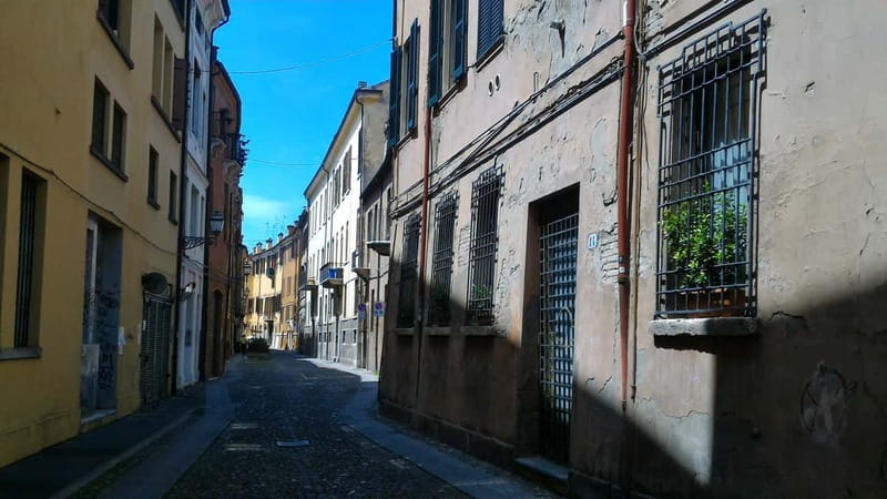 Ferrara: Medieval Ferrara and the Jewish Ghetto Walking Tour - Palazzo Roverella and the garden of the Finzi-Continis