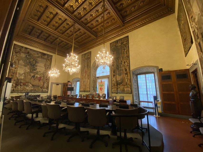 Florence: Medici Family History Tour - Piazza del Duomo and Piazza della Signoria