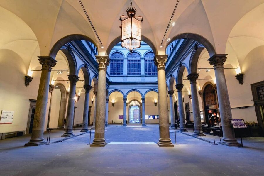 Florence: Medici Family History Tour - A small group, several languages, and a brisk pace