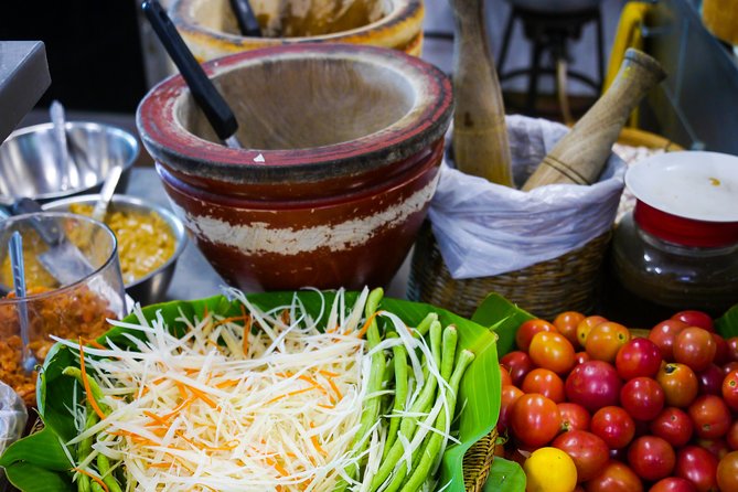 Foodie Experience of Historic Bang Rak - Guides make the difference