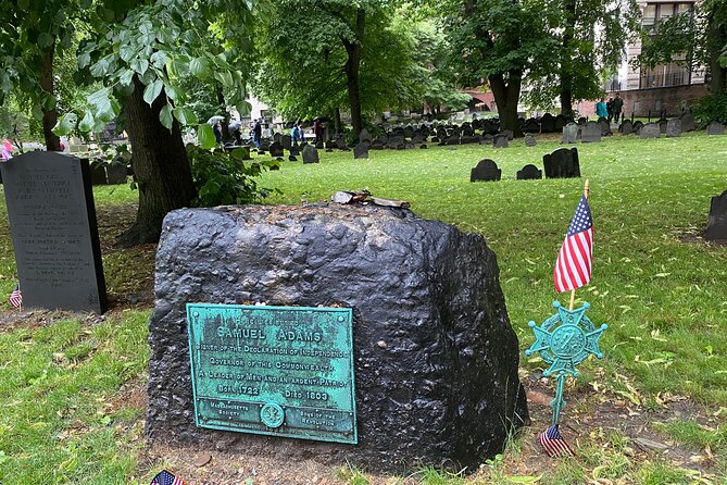 Freedom Trail Guided Walking Tour (SMALL GROUP) - Ending at Faneuil Hall and the Boston sign