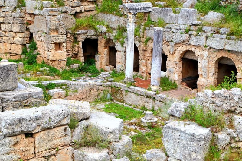 From Athens: Explore Ancient Corinth & Charming Nafplion - The bus ride, guide, and daily rhythm
