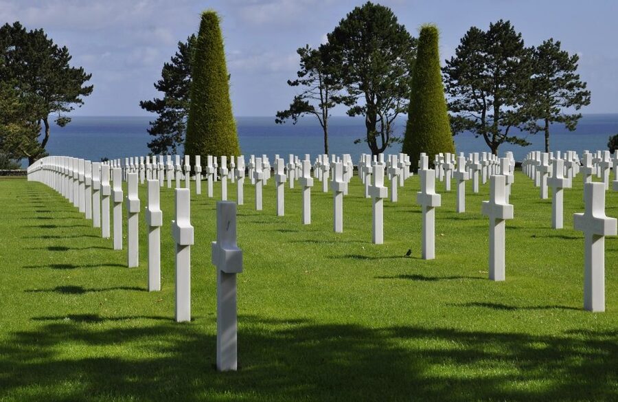 From Bayeux: American D-Day Sites in Normandy Full-Day Tour - Omaha Beach, where the day turns sobering