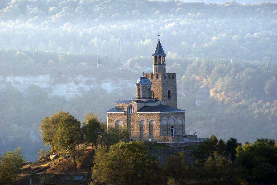 From Bucharest: Small Group Day Trip to Medieval Bulgaria - Walking up Tsarevets Hill