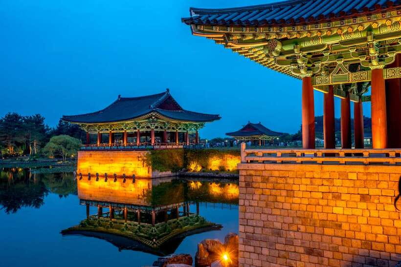 From Busan: Gyeongju UNESCO World Heritage Guided Day Tour - Bulguksa Temple: begin with stone, wood, and quiet detail