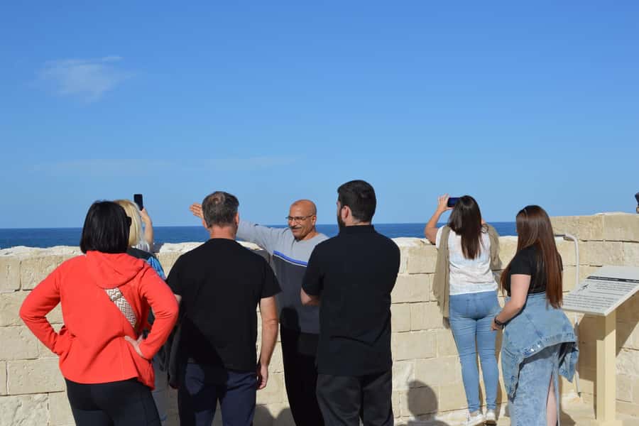 From Cairo: Historical Alexandria Shared Day Tour with Lunch - How the small group and guide affect the day