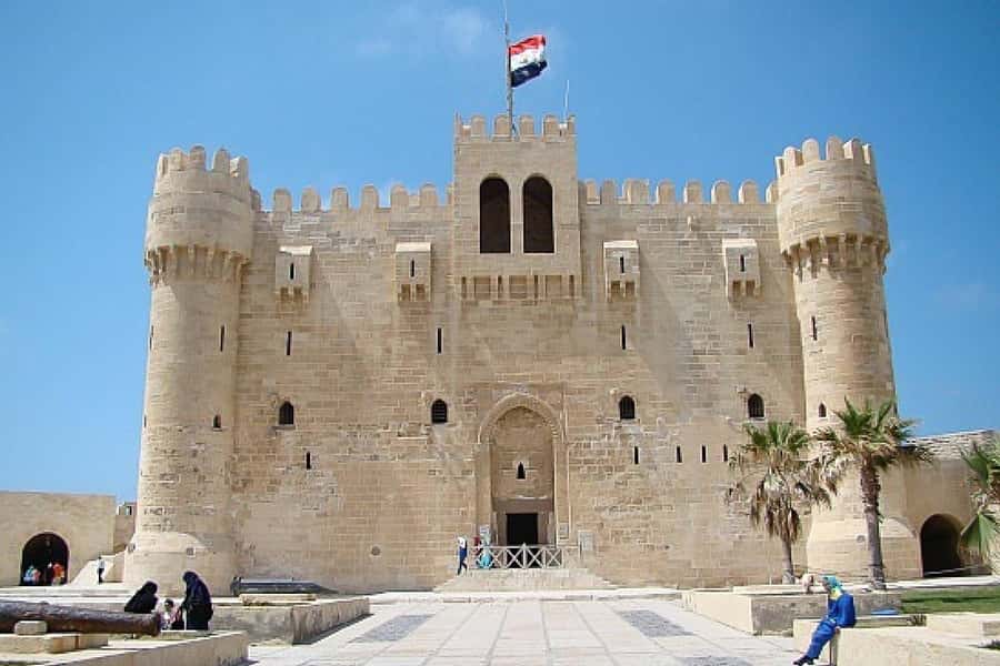 From Cairo: Private Full-Day Tour of Historical Alexandria - Kom el Shoqafa takes you underground
