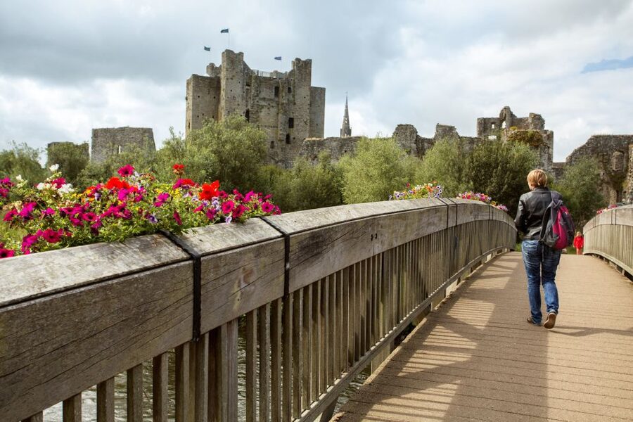 From Dublin: Celtic Boyne Valley and Ancient Sites Tour - What to bring for a better day