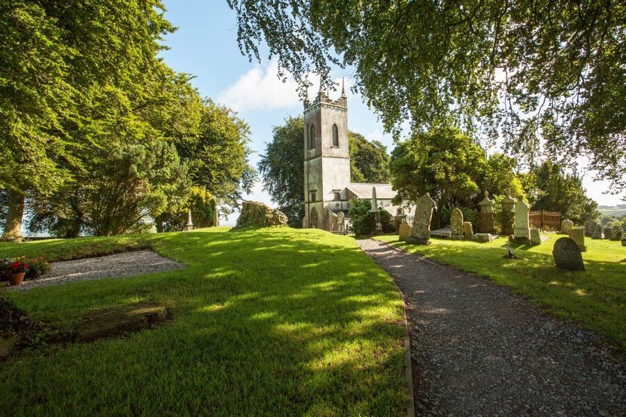 From Dublin: Celtic Boyne Valley and Ancient Sites Tour - Hill of Tara: Ireland’s royal stage