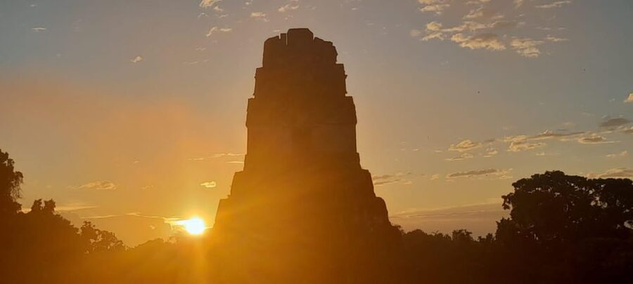 From Flores: Tikal Sunrise Archaeological Tour - Who will enjoy this dawn tour