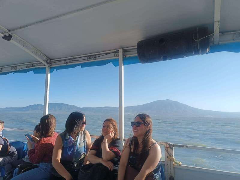 From Guadalajara to Chapala Lake: Funny and cultural tour - Tasting tequila at Villa San Remo