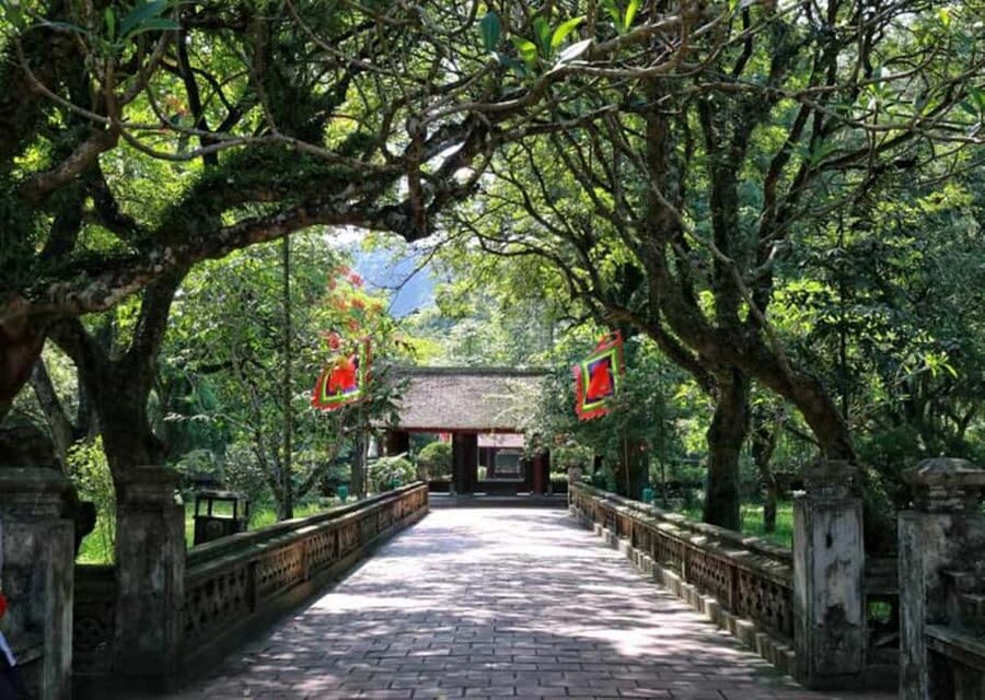 From Hanoi: Trang An eco-tourism - Hoa Lu ancient & Mua Cave - Should you book it?