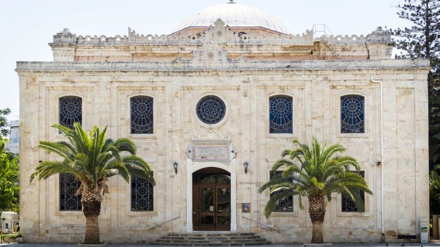 From Heraklion: Historical Center City Tour & Knossos Palace - Getting to Knossos from Crete’s resort towns
